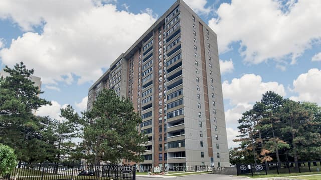 Condo Apartment at 15 Kensington Road 1512, Brampton, ON L6T 3W2