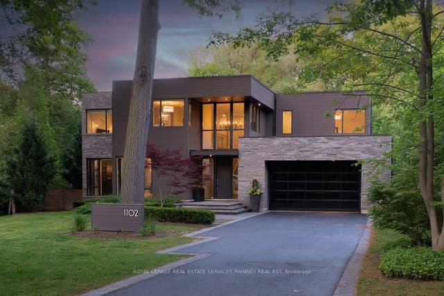 Detached at 1102 Crestview Street, Oakville, ON L6J 2C6