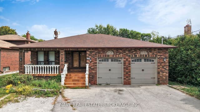 Detached at 9747 Bathurst Street, Richmond Hill, ON L4C 3X5