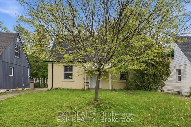 Detached at 139 Dalewood Avenue, Hamilton, ON L8S 1Z3