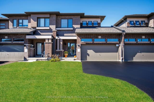 Att/Row/Townhouse at 3004 Sandy Acres Avenue, Severn, ON L3V 8P8