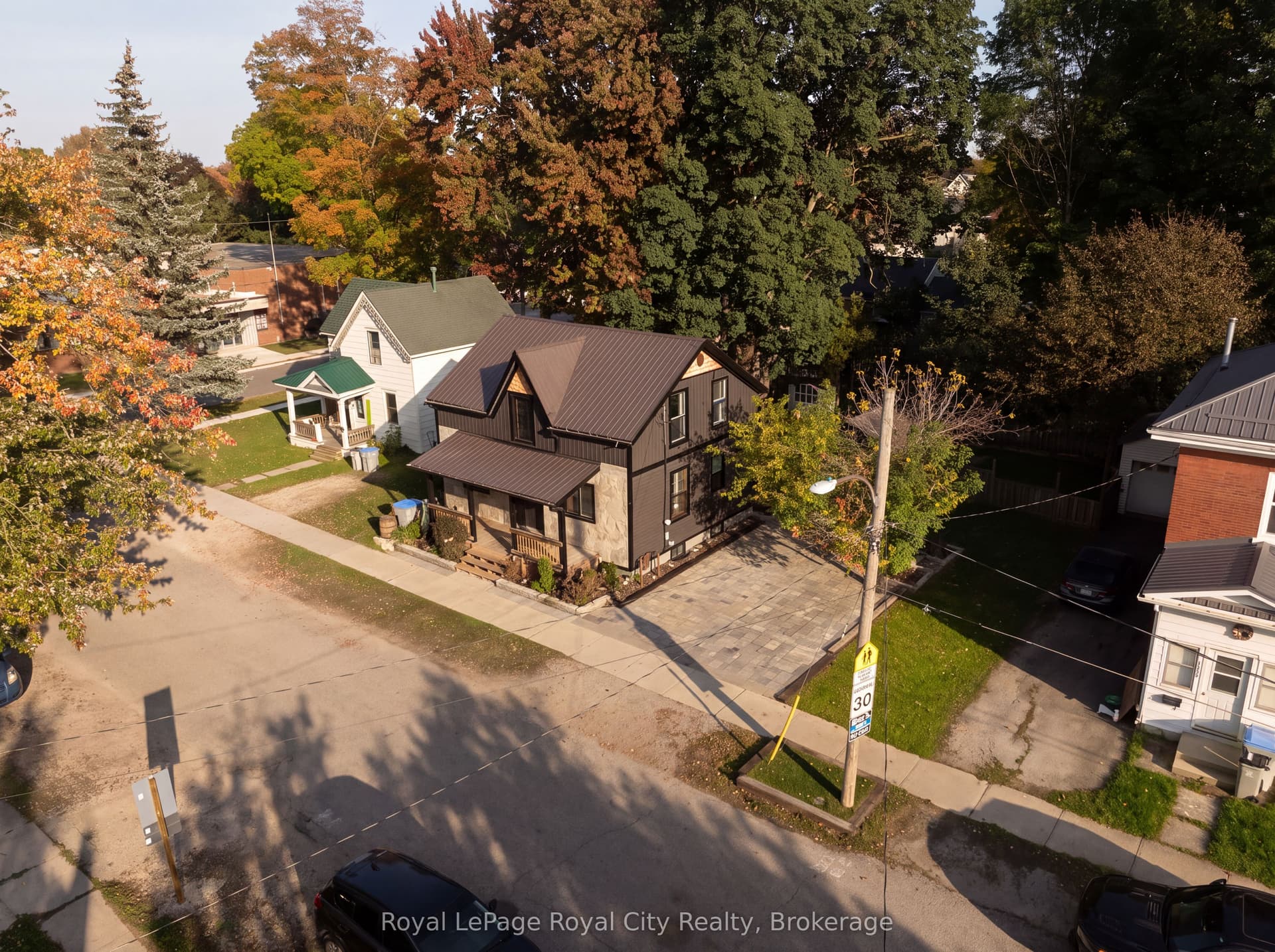 380 Livingstone Ave N