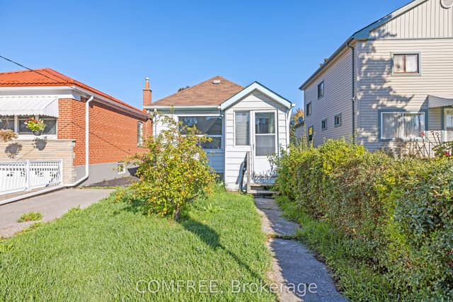 Detached at 18 Glasgow Avenue, Toronto, ON M1K 1C1, Toronto E04