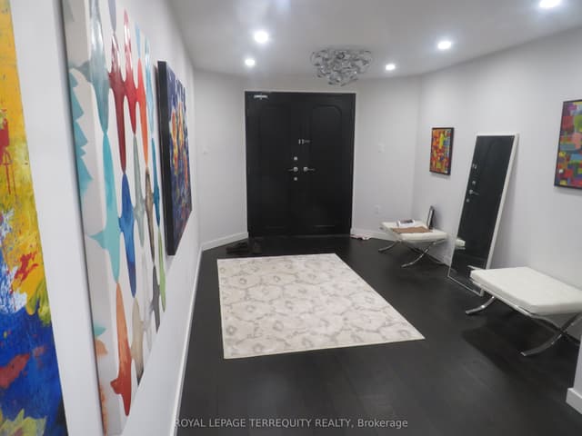 Condo Apartment at 2045 Lake Shore Boulevard W 3305, Toronto, ON M8V 2Z6, Toronto W06