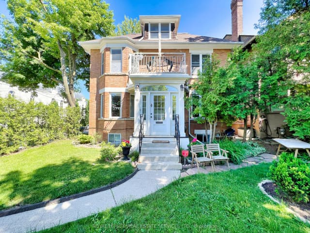 Multiplex at 18 Shorncliffe Avenue, Toronto, ON M4V 1T1, Toronto C02