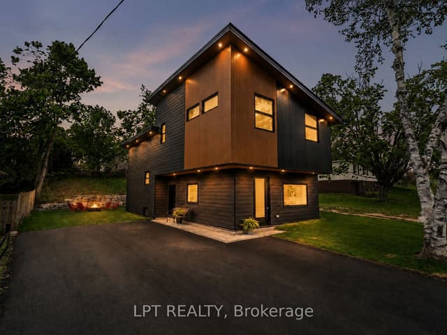 Detached at 168 Berczy Street, Barrie, ON L4M 3R6