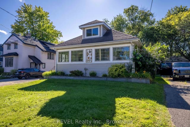 Detached at 272 High Street, Fort Erie, ON L2A 3R3