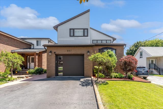 Detached at 847 West 5th Street, Hamilton, ON L9C 5R4
