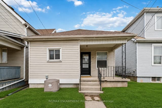 Detached at 27 Edinburgh Avenue, Hamilton, ON L8H 2C4
