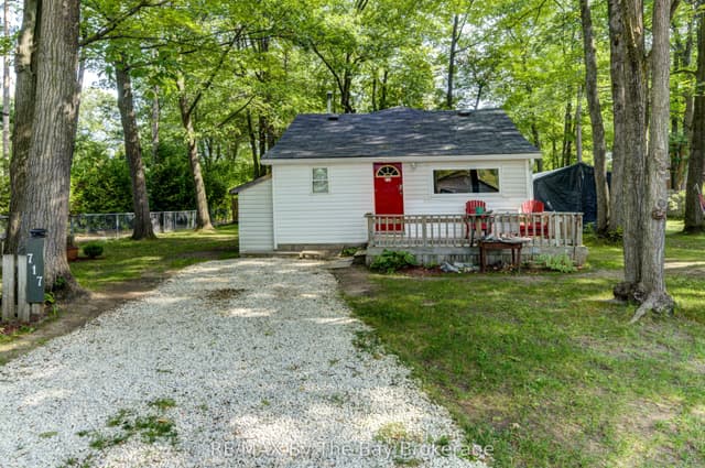 Detached at 717 Oxbow Park Drive, Wasaga Beach, ON L9Z 2V2