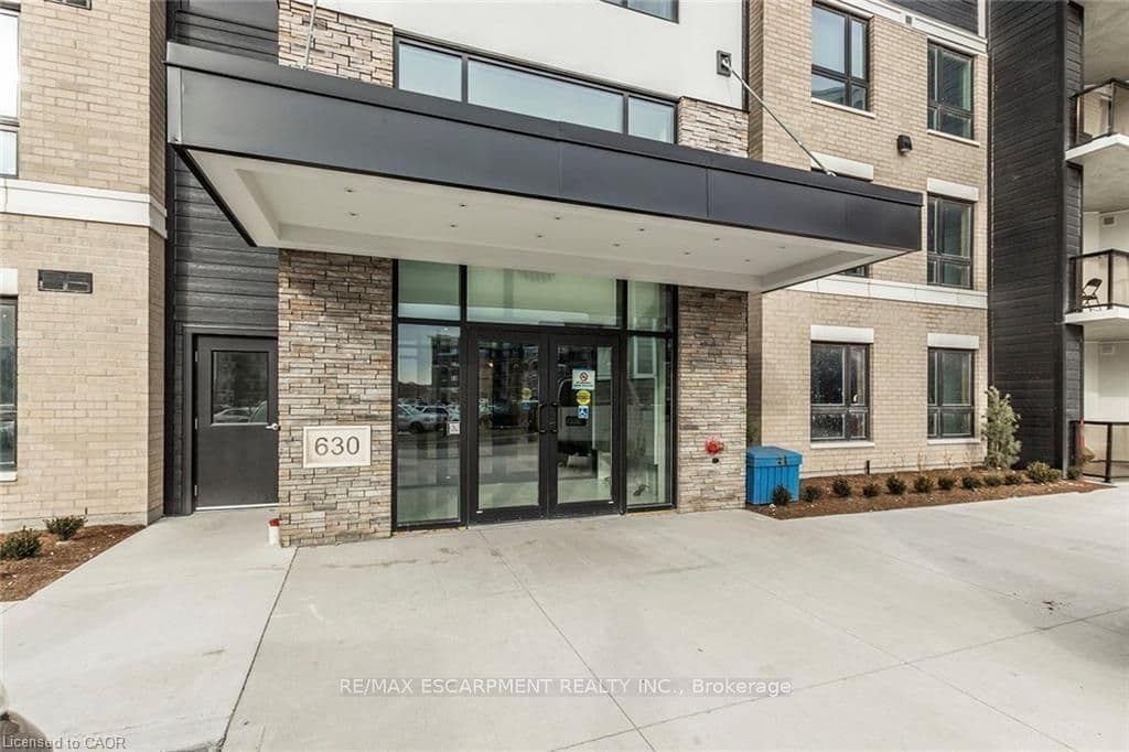 Suite 325 · Floor 3, Unit 325 · 630 Sauve St