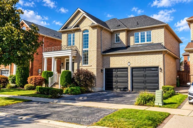 Detached at 7 Kingspoint Circle, Hamilton, ON L8E 6C5
