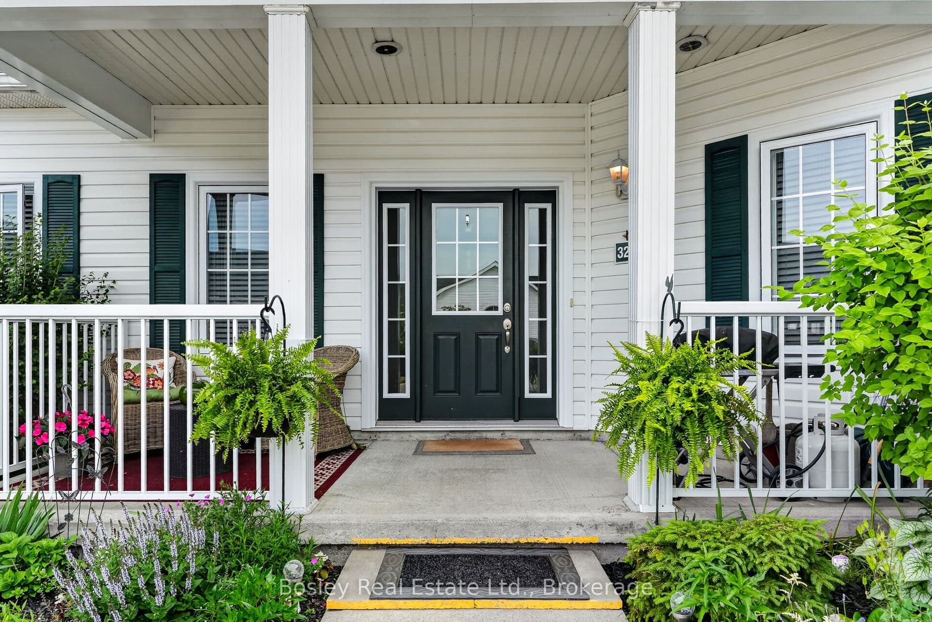 Suite 3202 · Floor 32, Unit 3202 · 300 Croft St