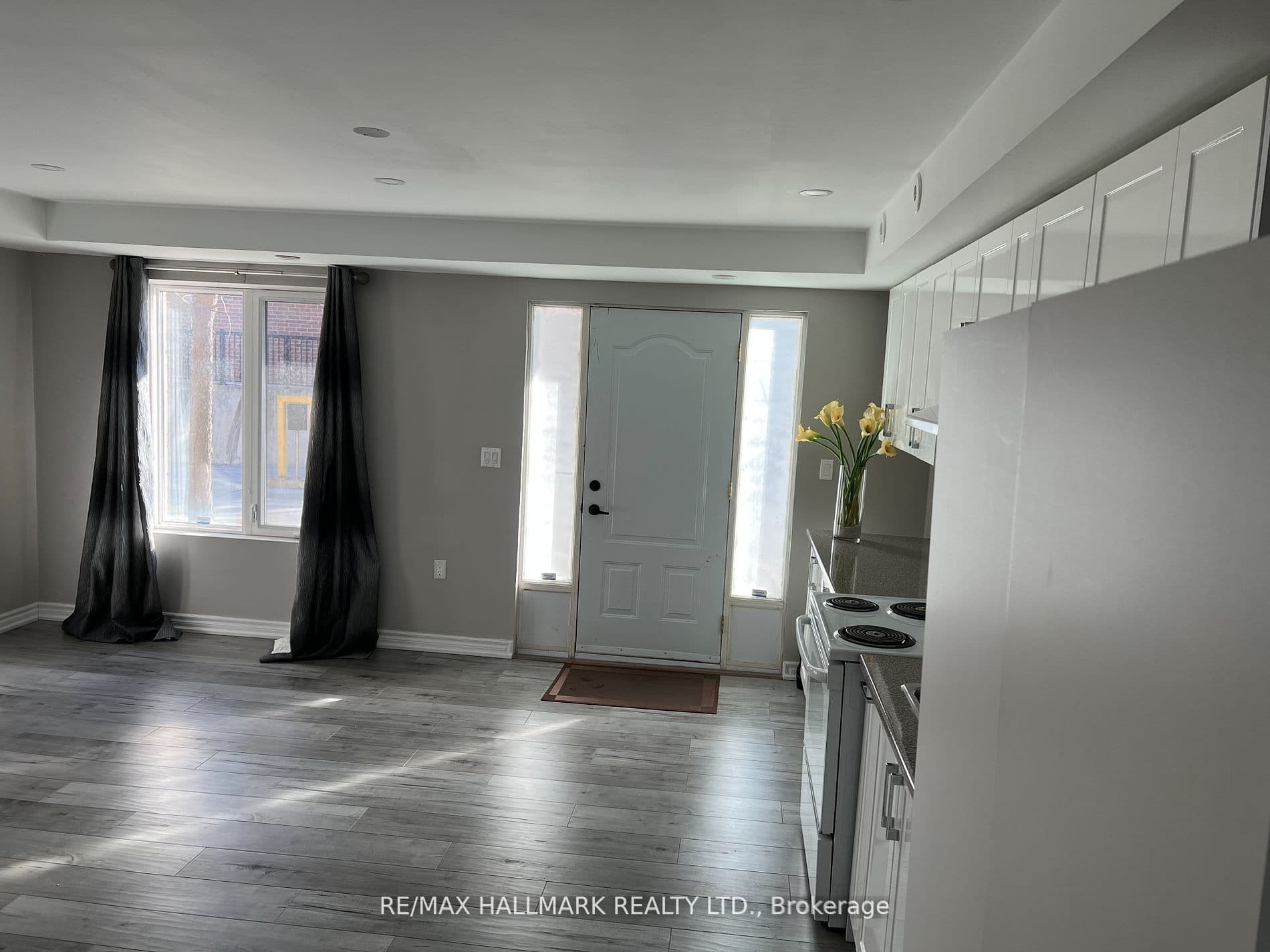 3029 Finch Avenue in M9M