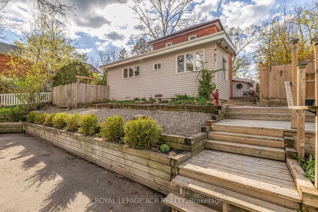 Detached at 91 King Street W, Caledon, ON L7E 1A2