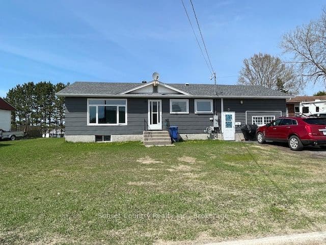 Detached at 305 Pioneer Street, Dryden, ON P8N 2S5