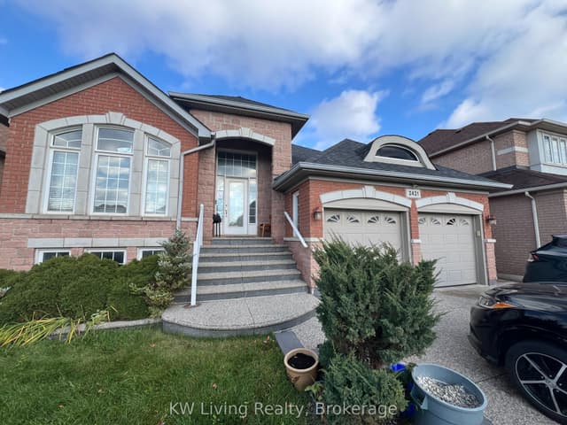 Detached at 2421 Eighth Line, Oakville, ON L6H 7L7