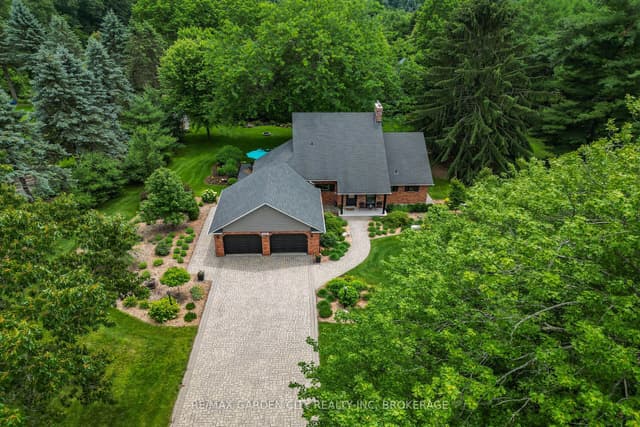 Detached at 656 Memorial Drive, Pelham, ON L0S 1C0