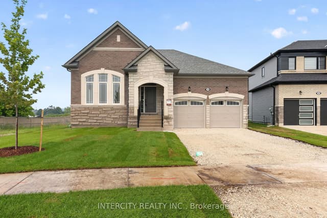 Detached at 38 Legacy Circle, Wasaga Beach, ON L9Z 0M5