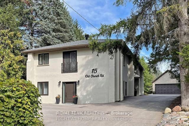 Detached at 15 Old Church Road, King, ON L7B 1K4