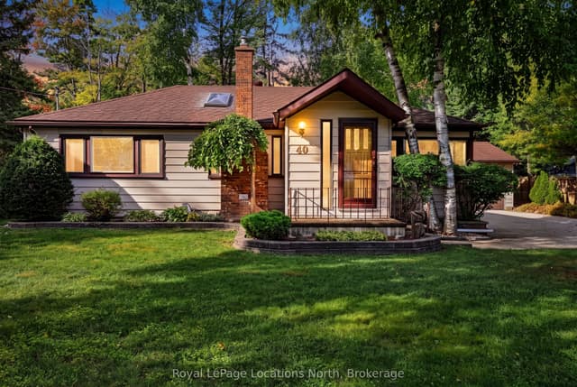 Detached at 40 58th Street S, Wasaga Beach, ON L9Z 1W6