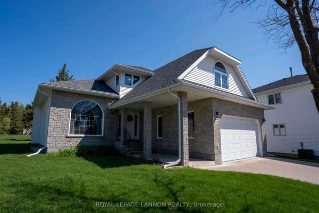 Detached at 113 Princeton Place, Thunder Bay, ON P7A 8B3