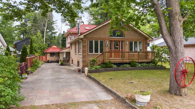 Detached at 49 32nd Street N, Wasaga Beach, ON L9Z 2C4