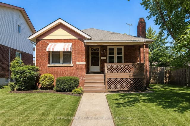 Detached at 1184 Janette Avenue, Windsor, ON N9A 5A7