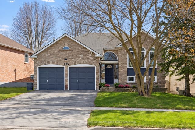 Detached at 195 King Street, East Gwillimbury, ON L0G 1M0