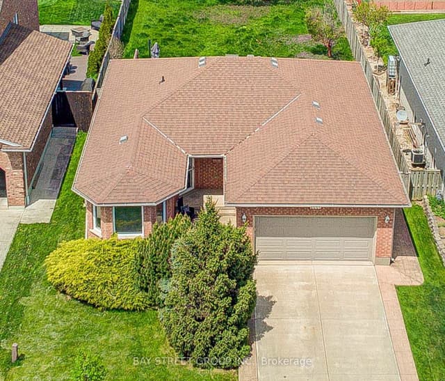 Detached at 8223 MARCON Street, Niagara Falls, ON L2H 3A9