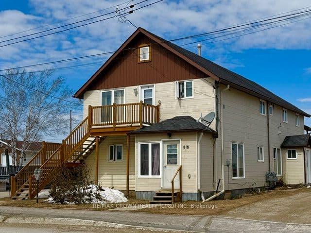 Multiplex at 818 Prince Street, Hearst, ON P0L 1N0