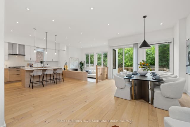 Detached at 11 Barclay Road, Toronto, ON M3H 3C8, Toronto C06