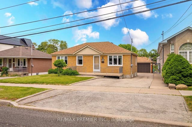 Detached at 376 Rustic Road Main, Toronto, ON M6L 1W7, Toronto W04