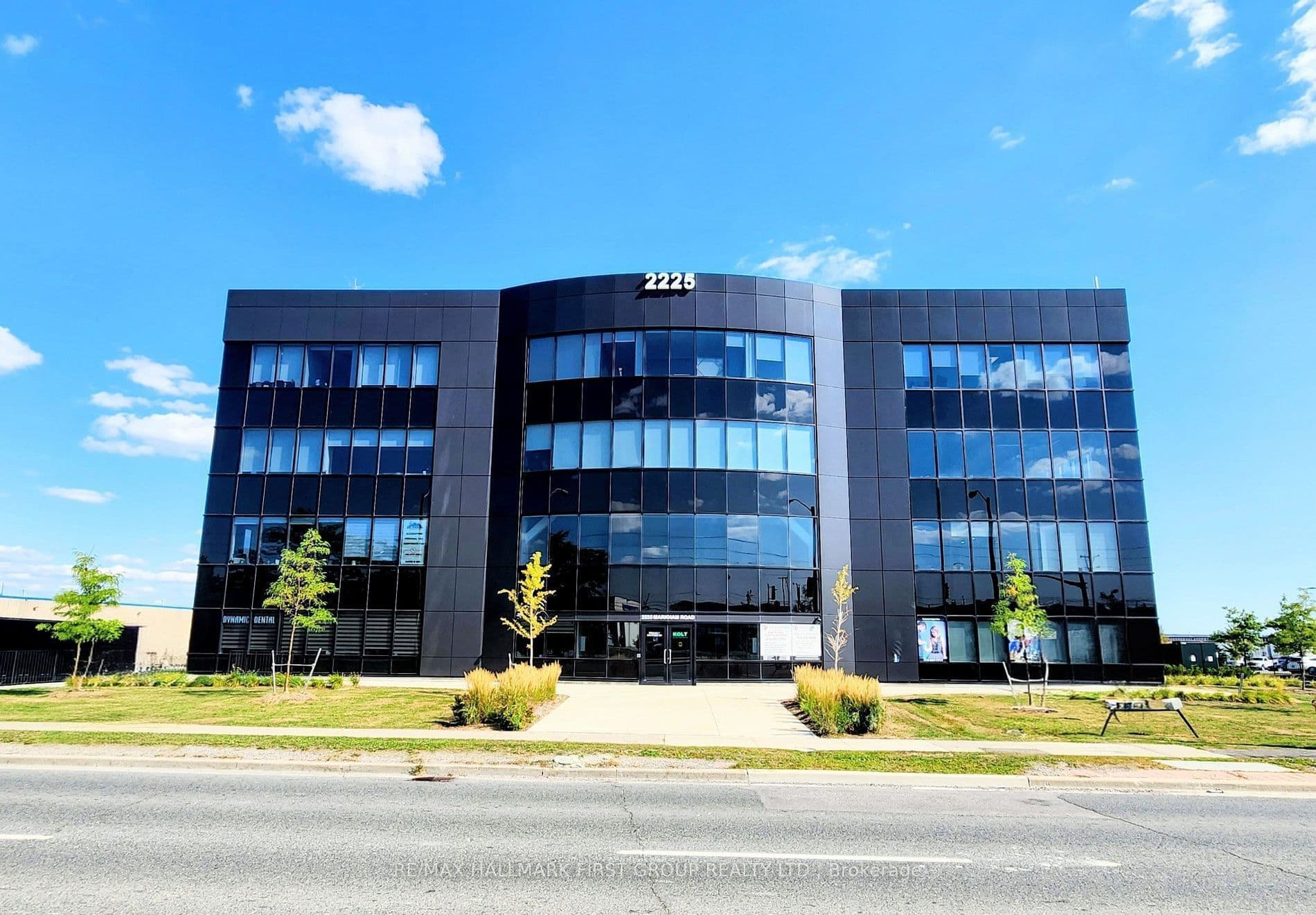 Unit 102, Unit 102 · 2225 Markham Rd