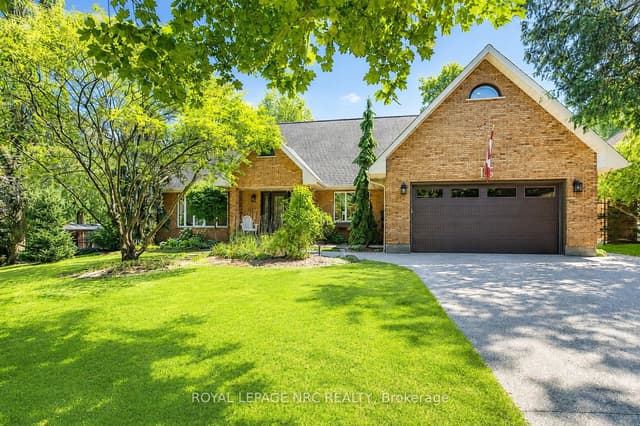 Detached at 15 Petronella Parkway, Pelham, ON L0S 1E0