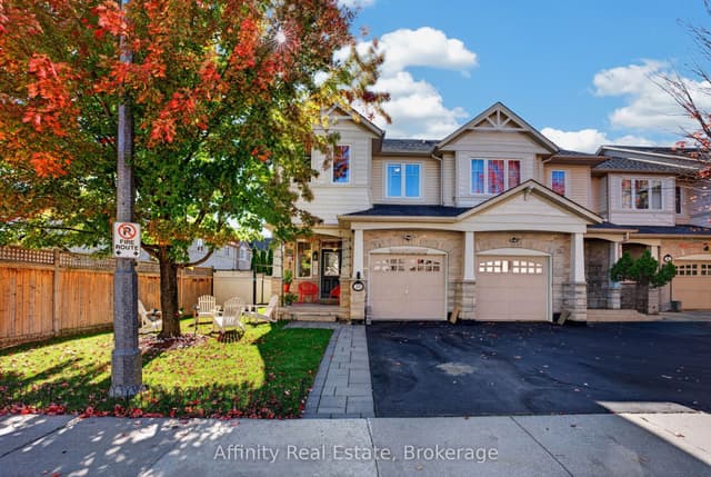 Att/Row/Townhouse at 10 Maplerun Street, Caledon, ON L7C 3P9