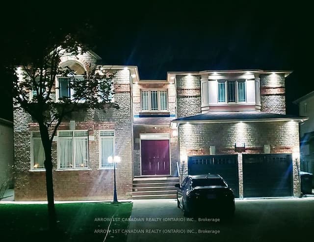 Detached at 562 Feathergrass Crescent 2 Bedroom Apartment, Mississauga, ON L4Z 3Y5