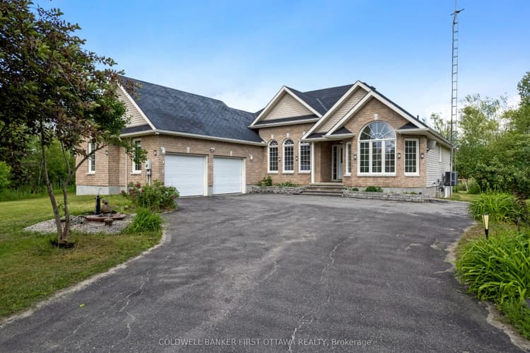11 Rideau Crossing Crescent
