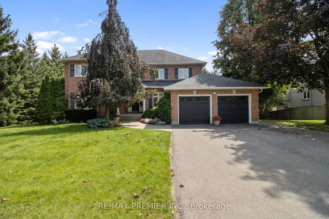 Detached at 19 Stockdale Crescent, Richmond Hill, ON L4C 3T1