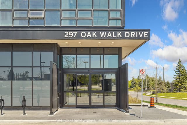 Condo Apartment at 297 Oak Walk Drive 1605, Oakville, ON L6H 3R6