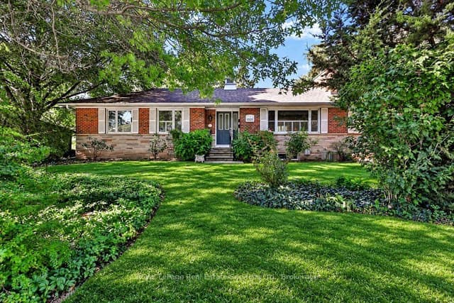 Detached at 1531 Duncan Road, Oakville, ON L6J 2R5