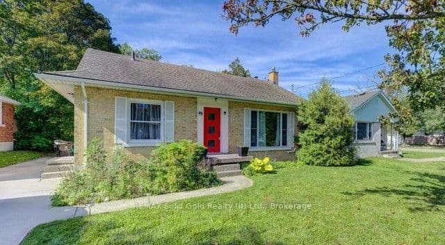Detached at 49 Dietz Avenue S, Waterloo, ON N2L 2J8