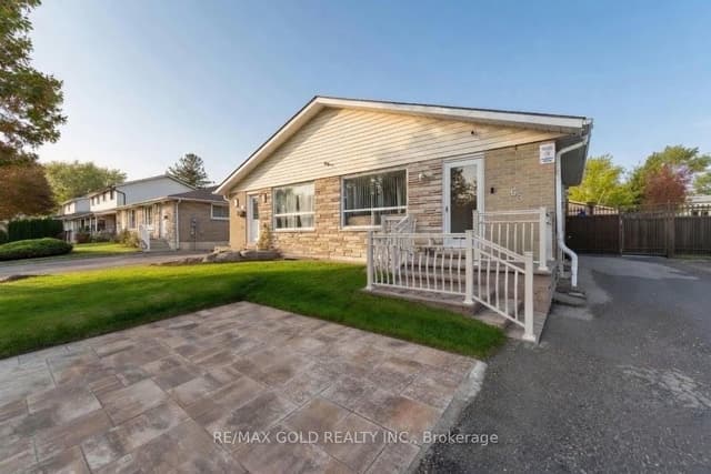Semi-Detached at 63 Newstead Crescent, Brampton, ON L6V 2A8