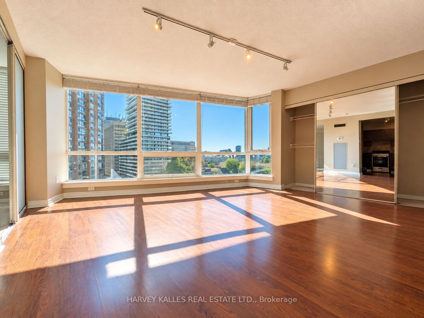 Suite 1010 · Floor 10, Unit 1010 · 1055 Bay St
