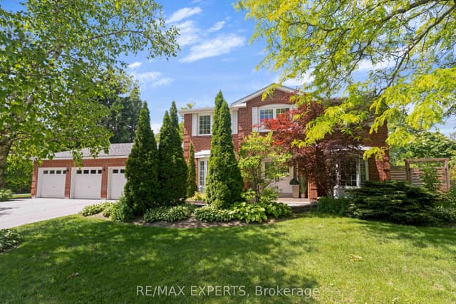 Detached at 160 Burton Grove, King, ON L7B 1C7