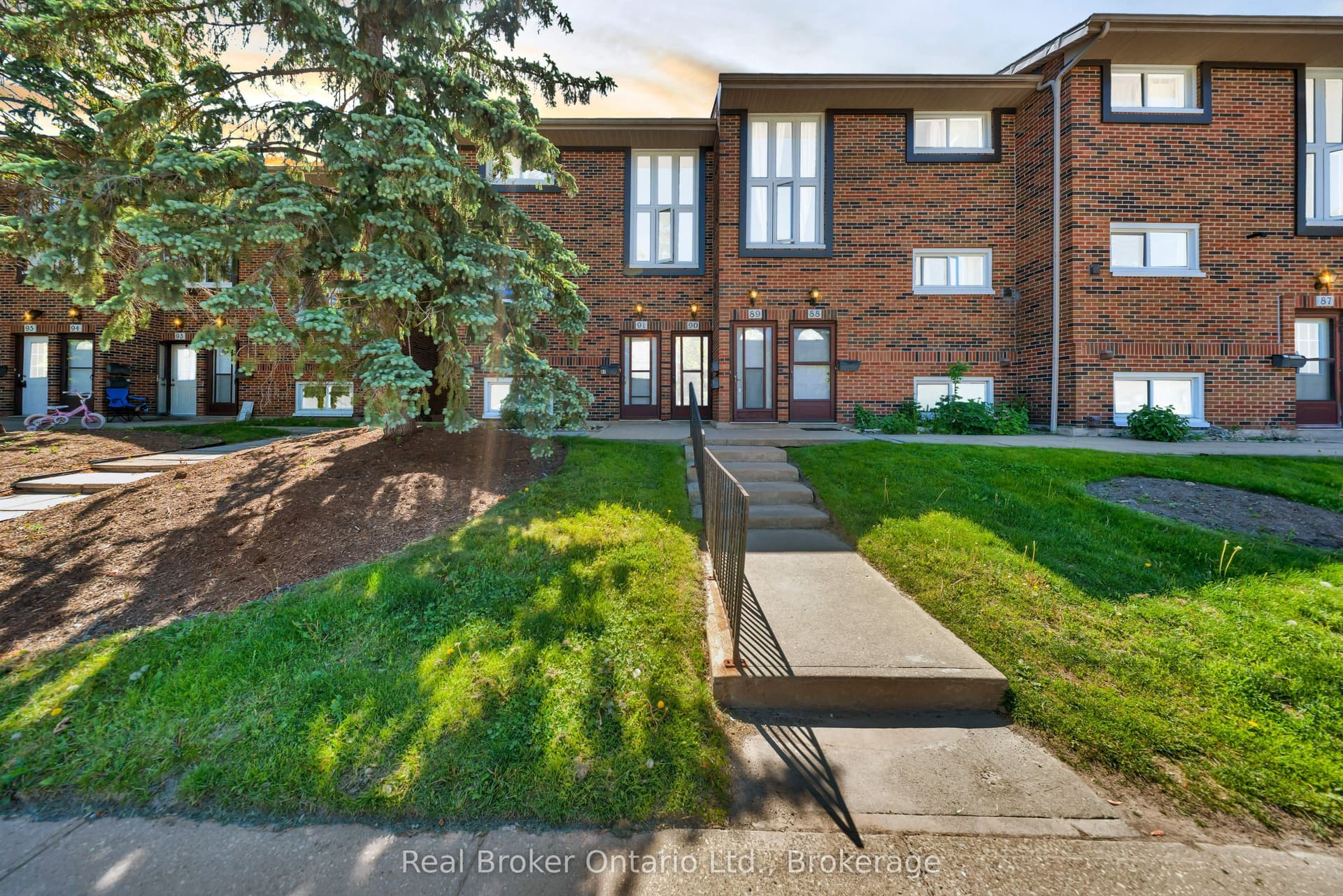 Suite 90, Unit 90 · 49 Rhonda Rd