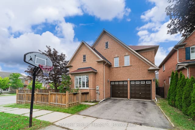 Detached at 16 Courtney Crescent, Richmond Hill, ON L4E 4B9