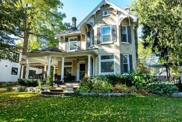220 Cochrane Street