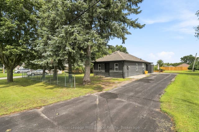 Detached at 161 University Avenue, Belleville, ON K8N 4Y4