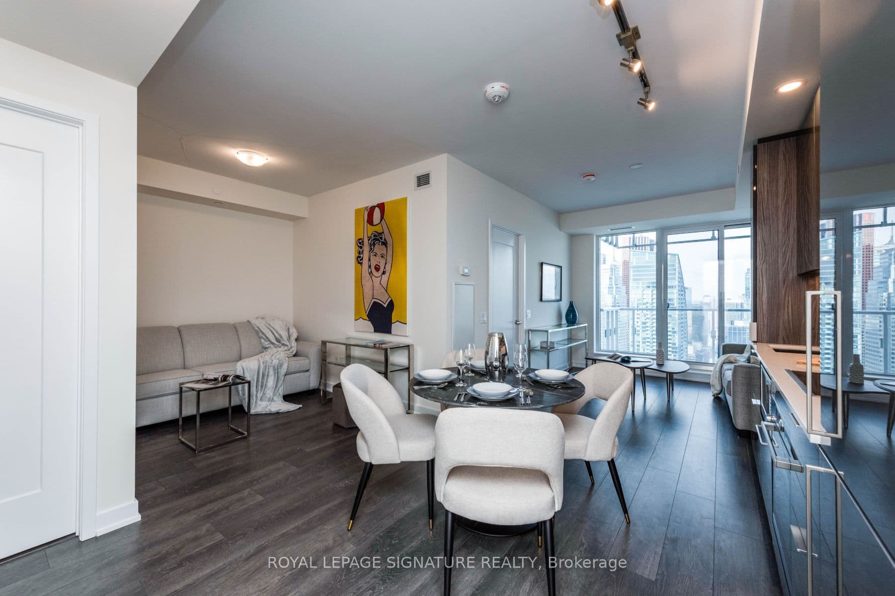 Suite 5306 · Floor 53, Unit 5306 · 28 Freeland St